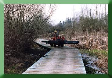 Lars Henrikson delivering stringers.